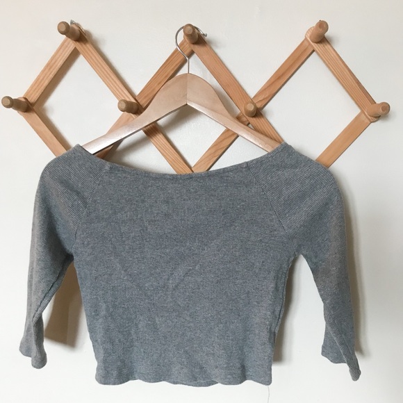 Forever 21 Grey Crop 3/4 Length Sleeve Top - Picture 3 of 4